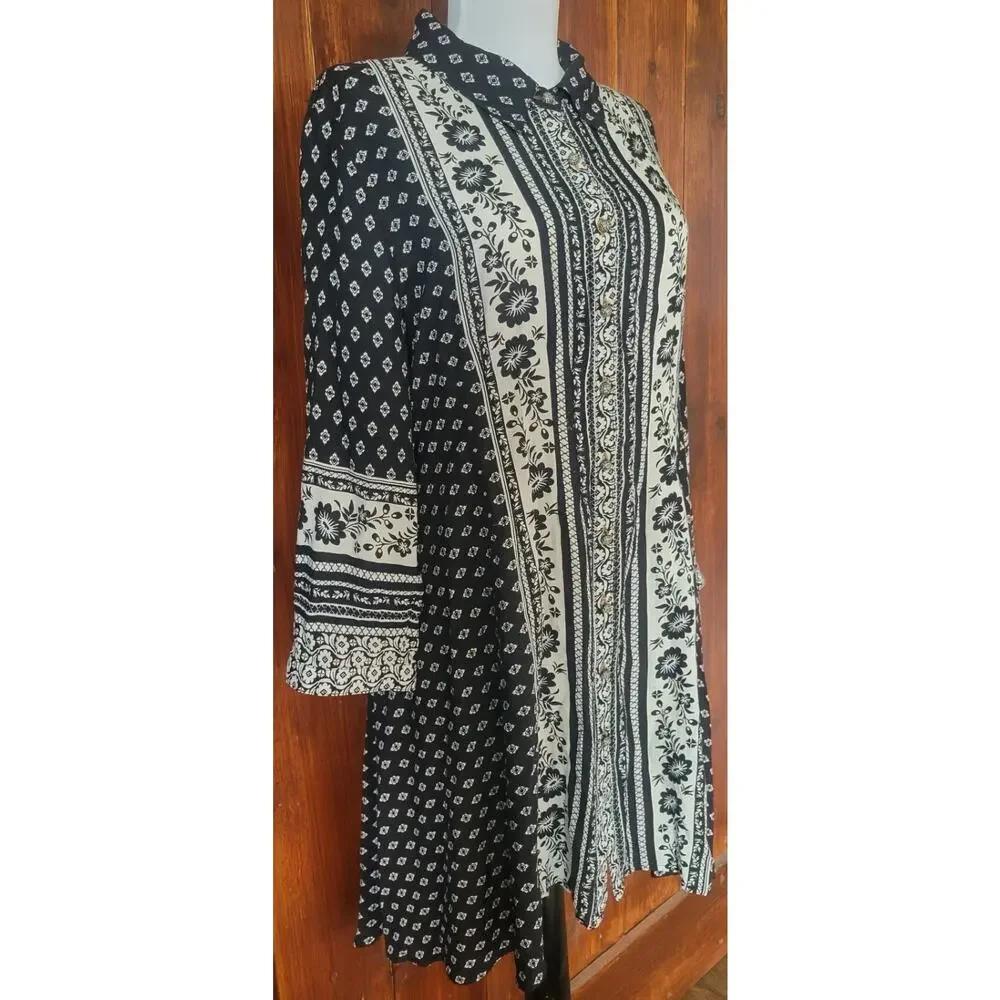 Cyrena by Anthropologie L Tunic Dress Black White Boho Floral Pleated Back Flowy